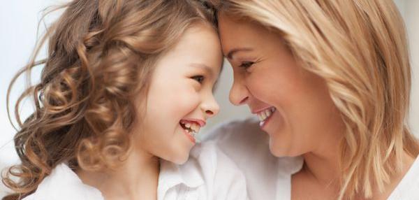 عکس بغل مادر دختری