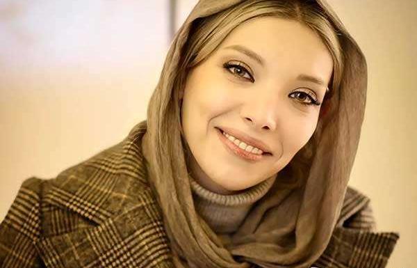 عکس صدف اسپهبدی در علفزار