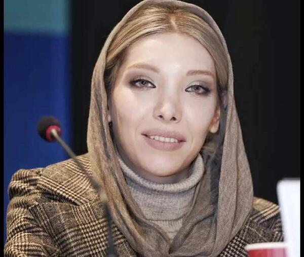 عکس صدف اسپهبدی در علفزار