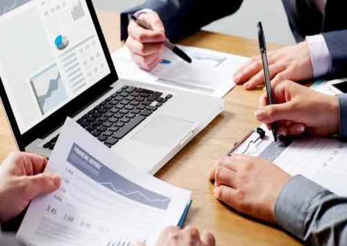 عکس خانم حسابدار