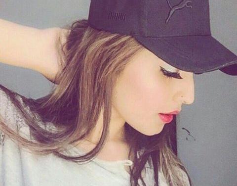 عکس کوک با کلاه