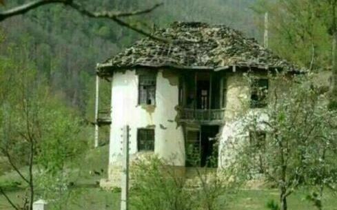عکس کلبه ترسناک