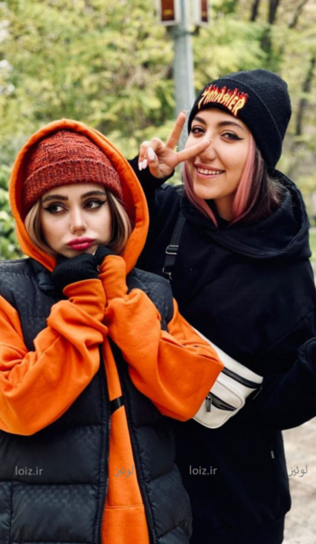 عکس بچگی نیکا فلاحی روی صندوق صدقات