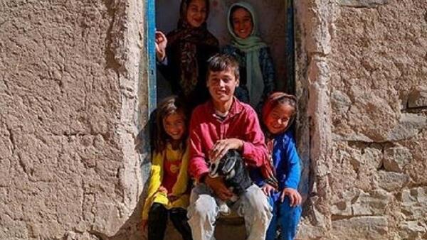 عکس نوشته ظلم به یتیم