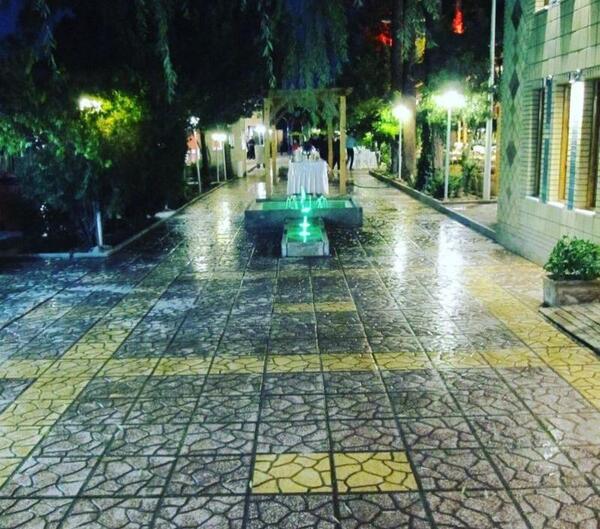 عکس رستوران سه کاج اصفهان