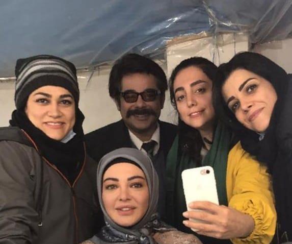 عکس کلبه ای در مه