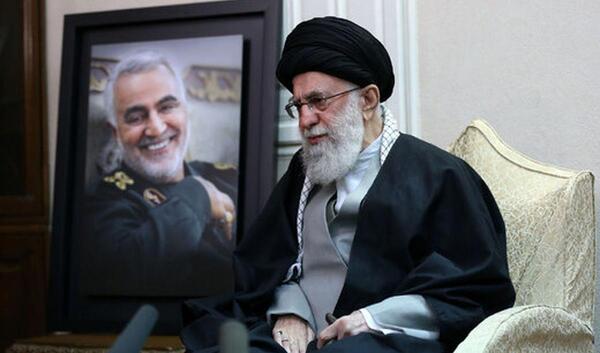 عکس رهبر با حاج قاسم سلیمانی
