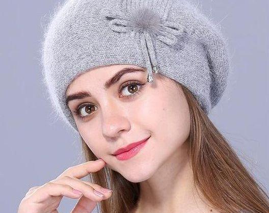 عکس کلاه زمستانی دخترانه صورتی