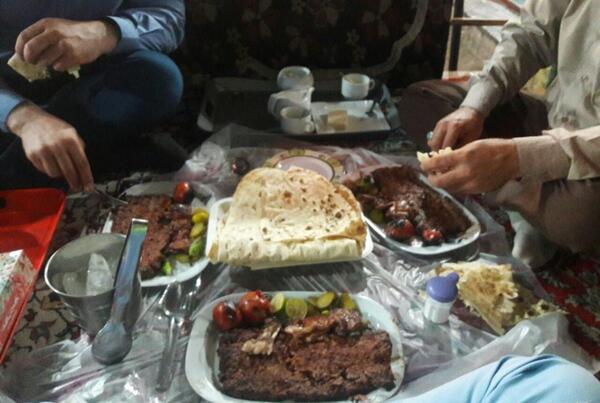 عکس رستوران طاق بستان کرمانشاه