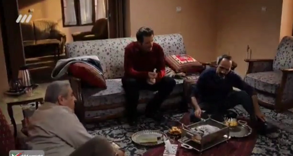 عکس رهبر با چپق