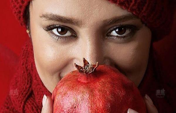 ژست عکس یلدا در طبیعت