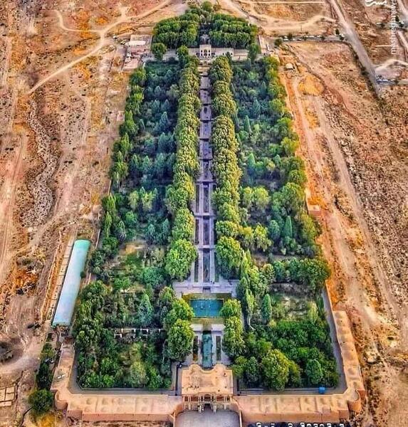 عکس باغ کویر
