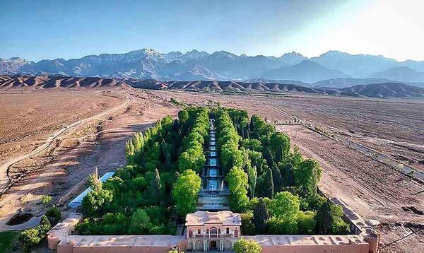 عکس باغ کویر