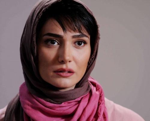عکس مینا وحید با مادرش