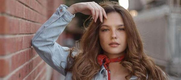 عکس برفین نیلسو اکتاش