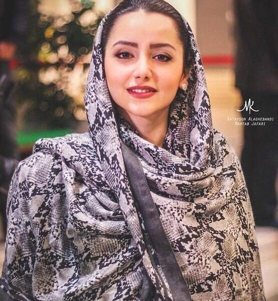 عکس خواننده ی زن نازنین