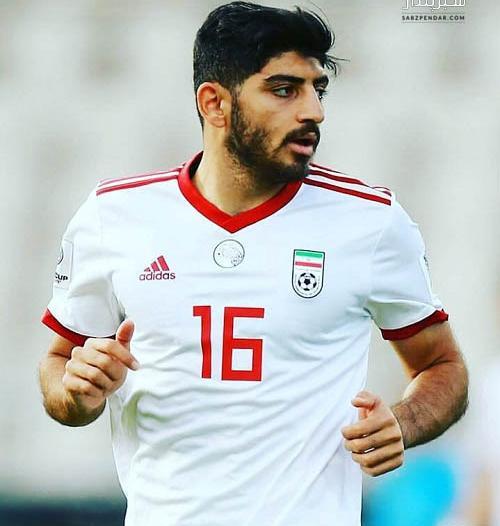 عکس مهدی مهدی پور با لباس استقلال