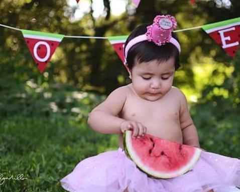 ایده عکس بچه برای شب یلدا