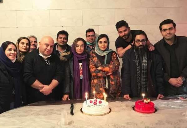 عکس روزبه حصاری در پشت صحنه بچه مهندس