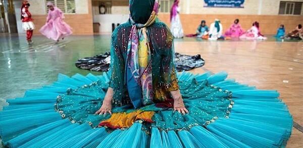 عکس نوشته با لباس محلی
