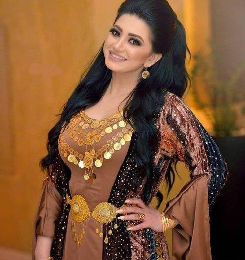 عکس زنان زیبا با لباس کردی