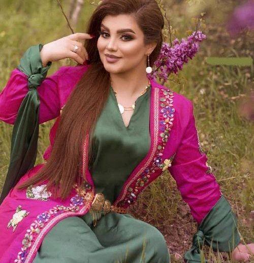 عکس زنان زیبا با لباس کردی