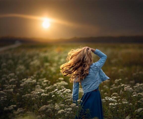 عکس نوشته گاهی سرسری رد شو
