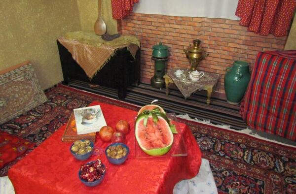ژست عکس گرفتن شب یلدا