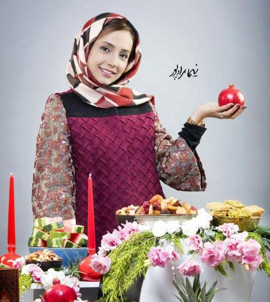 ژست عکس گرفتن شب یلدا