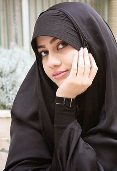 عکسهای زن چادری زیبا