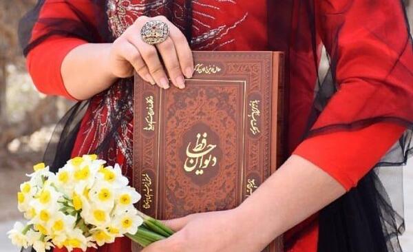 عکس ایده عکاسی یلدا در خانه
