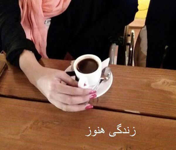 عکس نوشته زندگی هنوز خوشگلیاشو داره