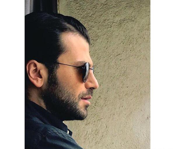 گالری عکس روزبه حصاری