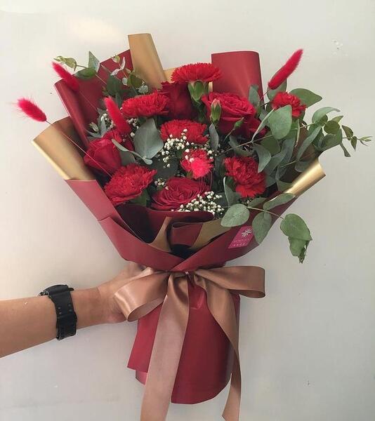 عکس گل رز طبیعی در خانه