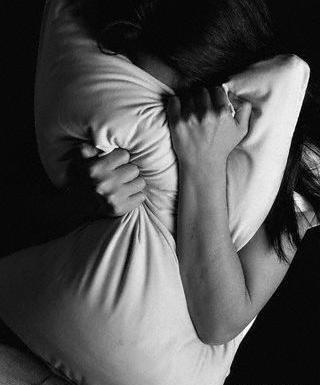 عکس نوشته من گرفتار سنگینی سکوتی هستم