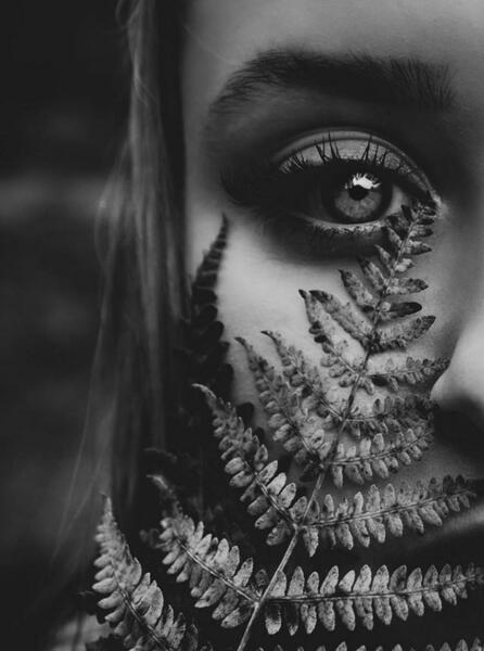عکس نوشته غرور خوبه اما باید بهت بیاد