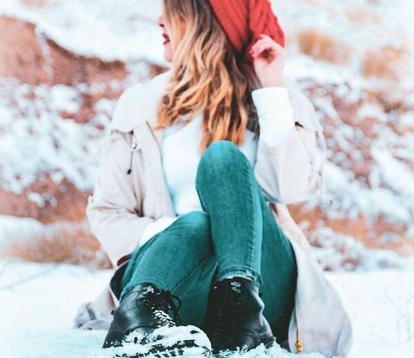 ژست عکس برف بازی