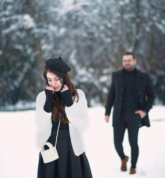 ژست عکس برف بازی