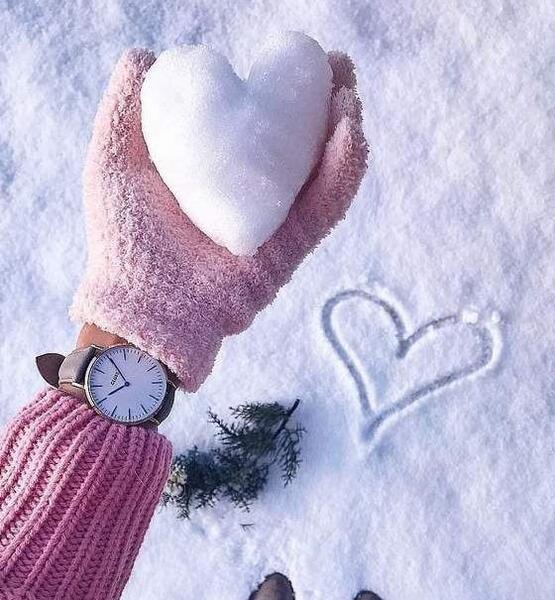 ژست عکس برف بازی