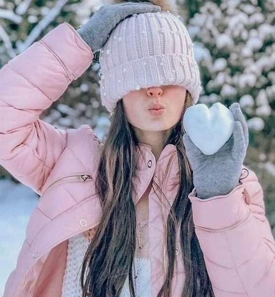ژست عکس برف بازی