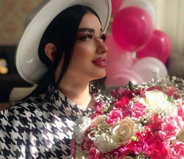ژست عکس برف بازی