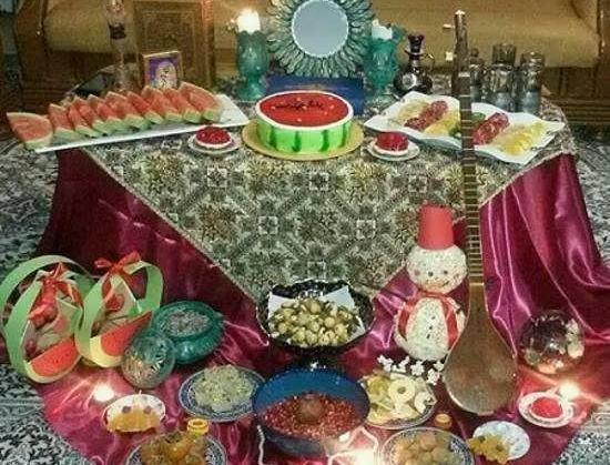 عکس سفره یلدایی سنتی