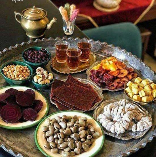 عکس سفره یلدایی سنتی