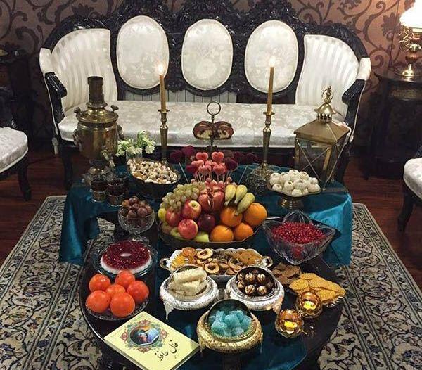عکس میز شب یلدا لاکچری