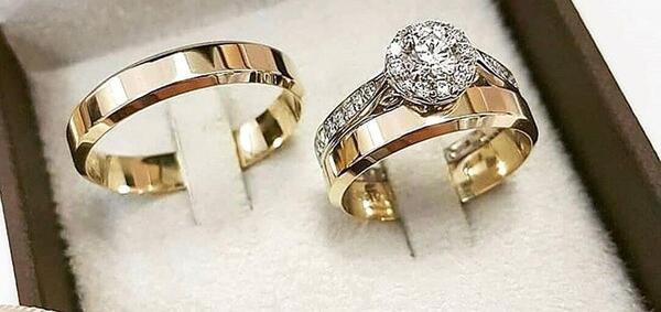 عکس حلقه در طلا فروشی
