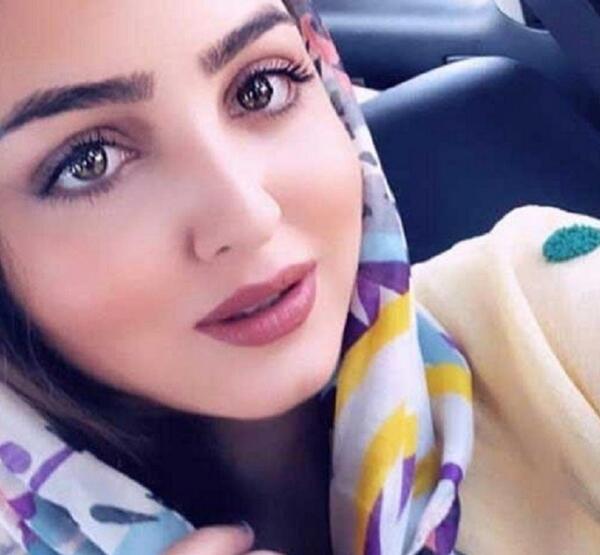 عکس خواننده زن کیمیا