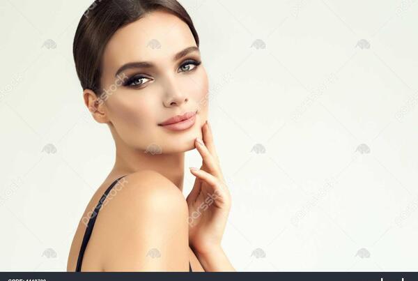 عکس صورت زن زیبا