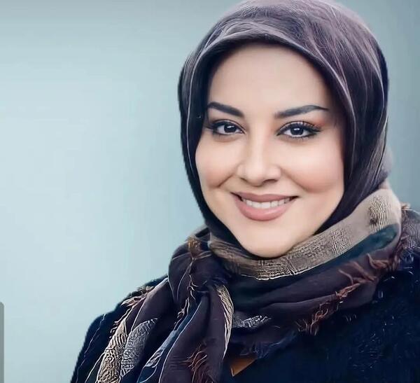 عکس زن ۵۰ ساله زیبا