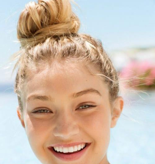 عکس زن زیبا بدون آرایش