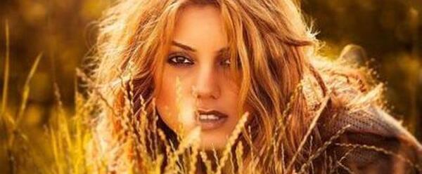 عکس خواننده زن عراقی